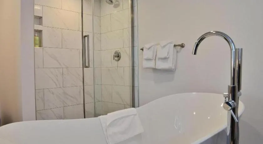 Coast High Country Inn