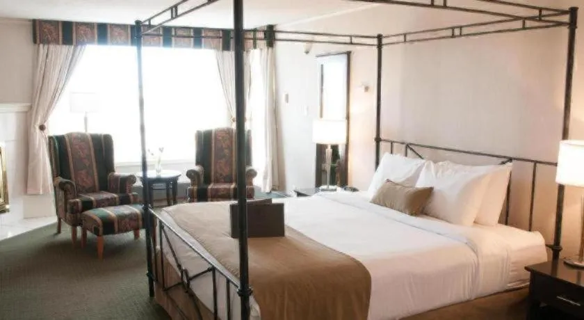 Bed in Coast High Country Inn