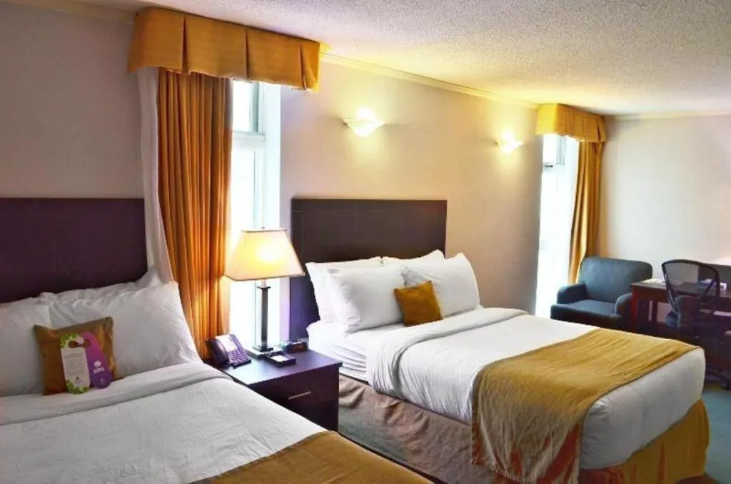 Bed in Coast High Country Inn