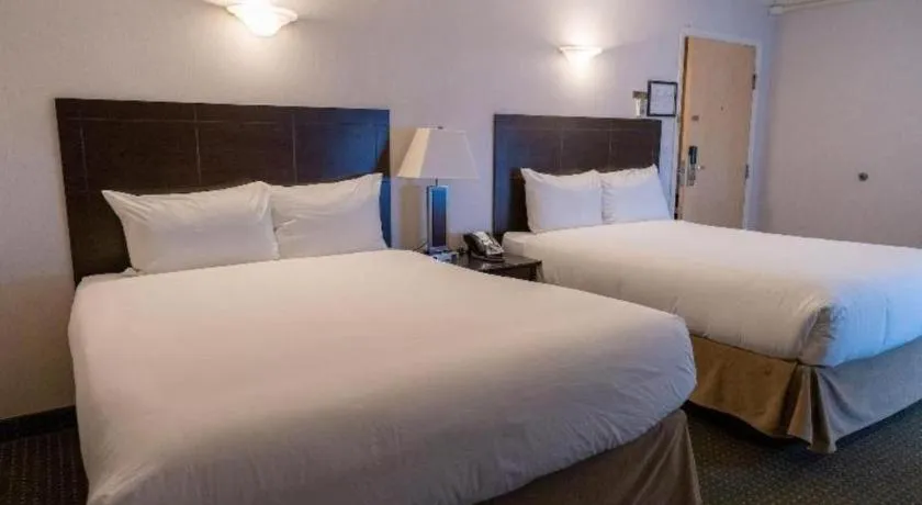 Bed in Coast High Country Inn