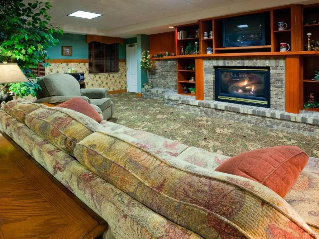 Holiday Inn Express & Suites Winner By IHG