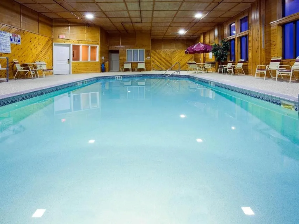 Holiday Inn Express & Suites Winner By IHG