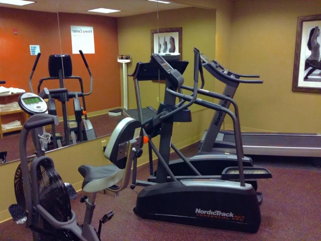 Holiday Inn Express & Suites Winner By IHG