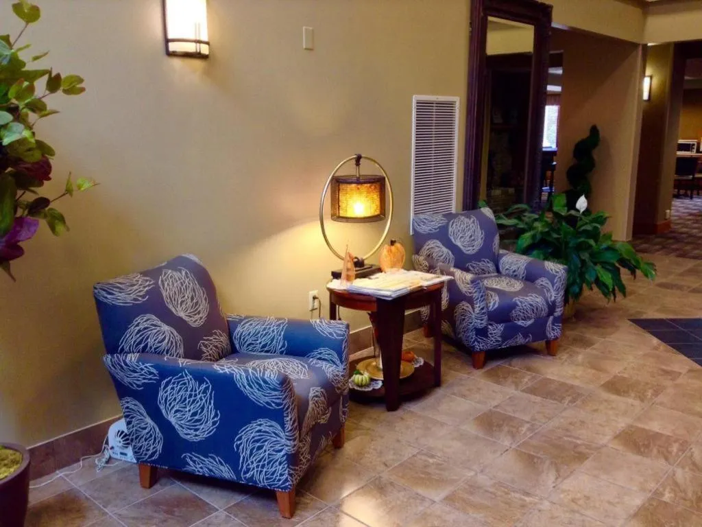 Holiday Inn Express & Suites Winner By IHG