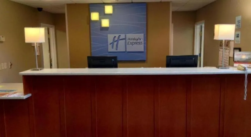 Holiday Inn Express & Suites Winner By IHG