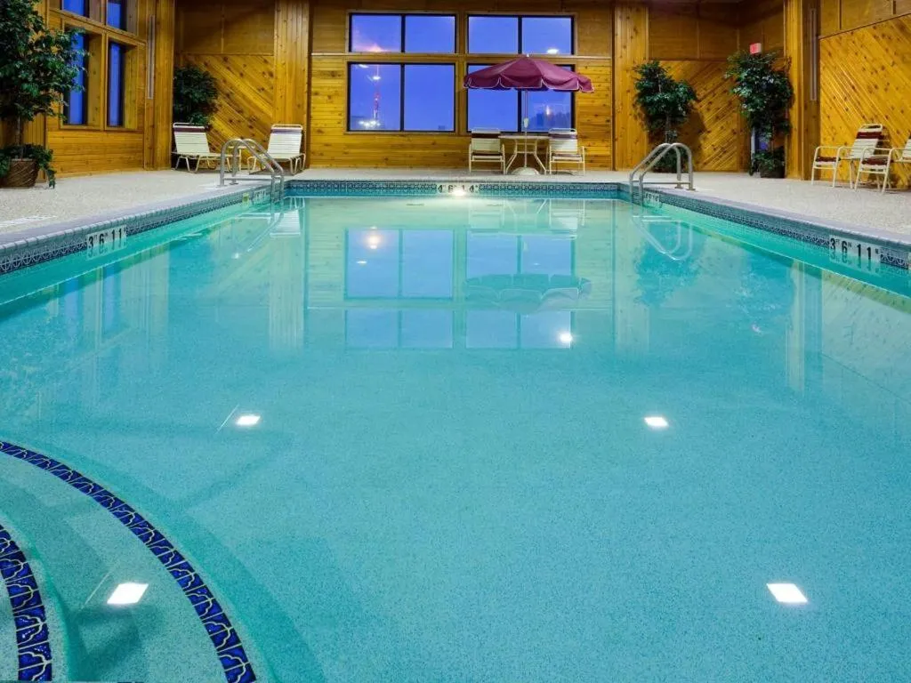 Holiday Inn Express & Suites Winner By IHG