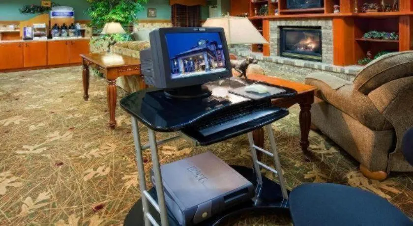 Holiday Inn Express & Suites Winner By IHG