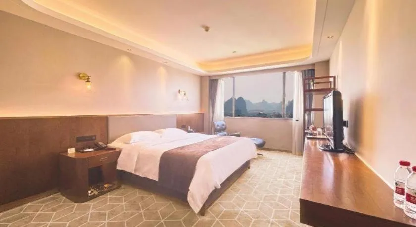 Bed in Guilin Plaza Hotel