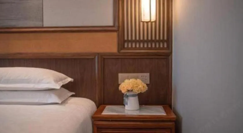 Bed in Hangzhou Blossom Hotel