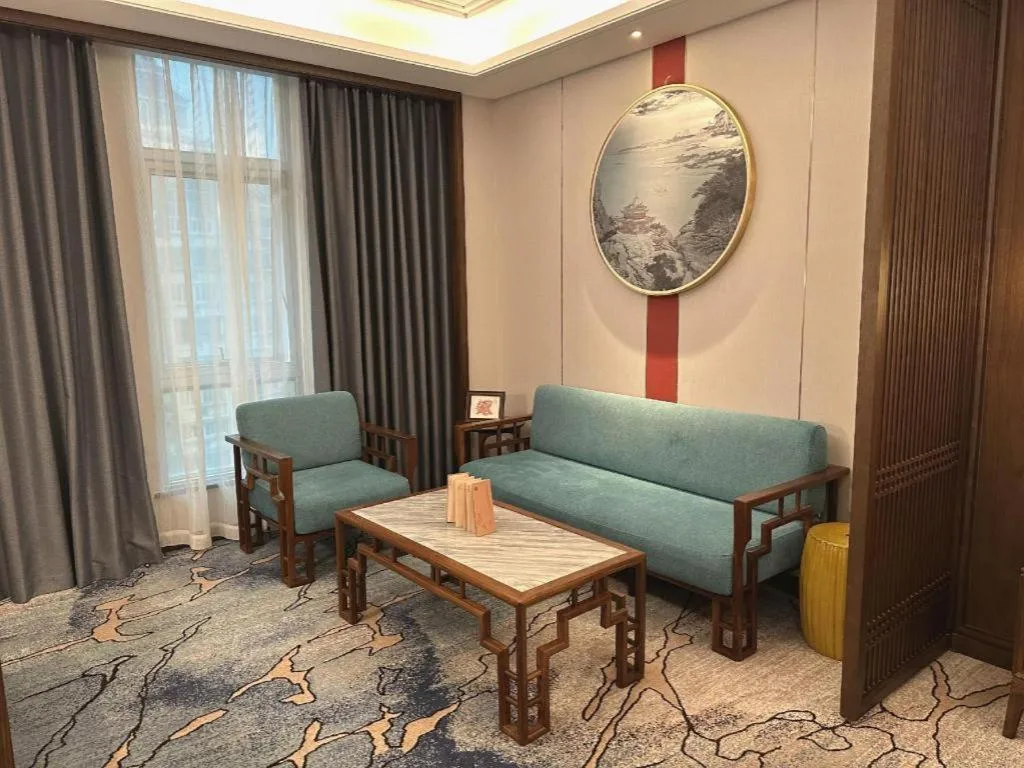 Hangzhou Blossom Hotel