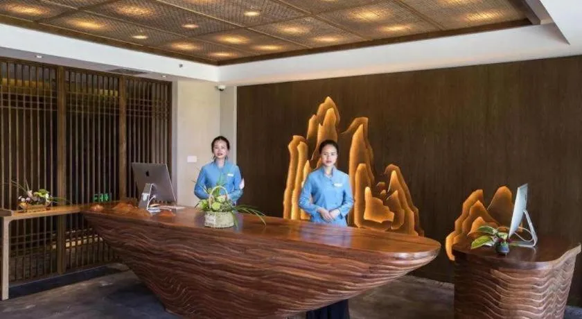 Hangzhou Blossom Hotel