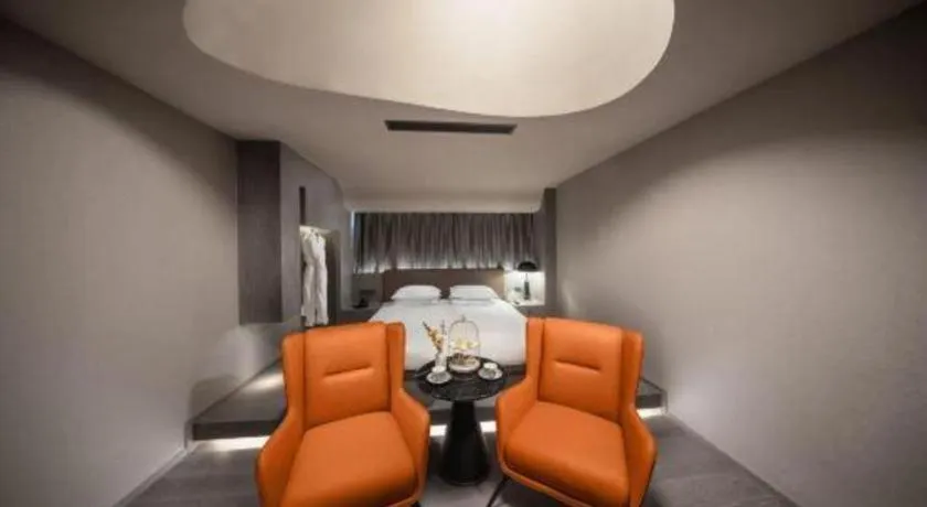 Hangzhou Blossom Hotel