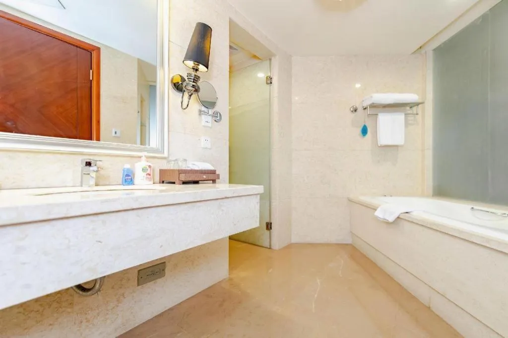 Xinjin Celebrity City Hotel