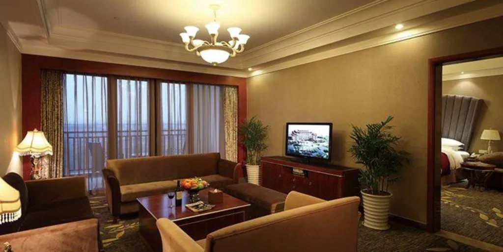 Xinjin Celebrity City Hotel