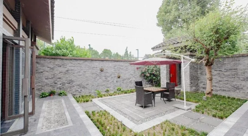 Xinjin Celebrity City Hotel