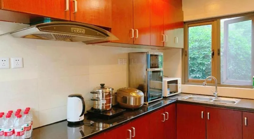 Xinjin Celebrity City Hotel