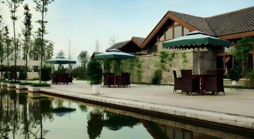 Xinjin Celebrity City Hotel