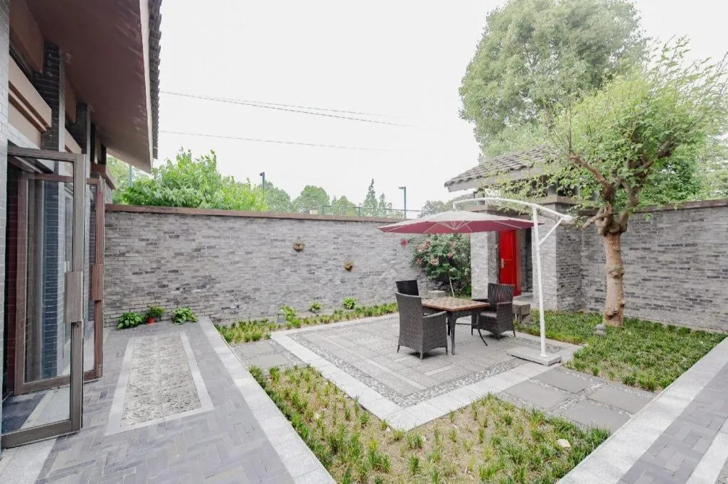 Xinjin Celebrity City Hotel