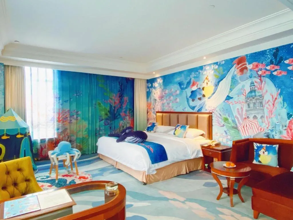 Bed in Xinjin Celebrity City Hotel