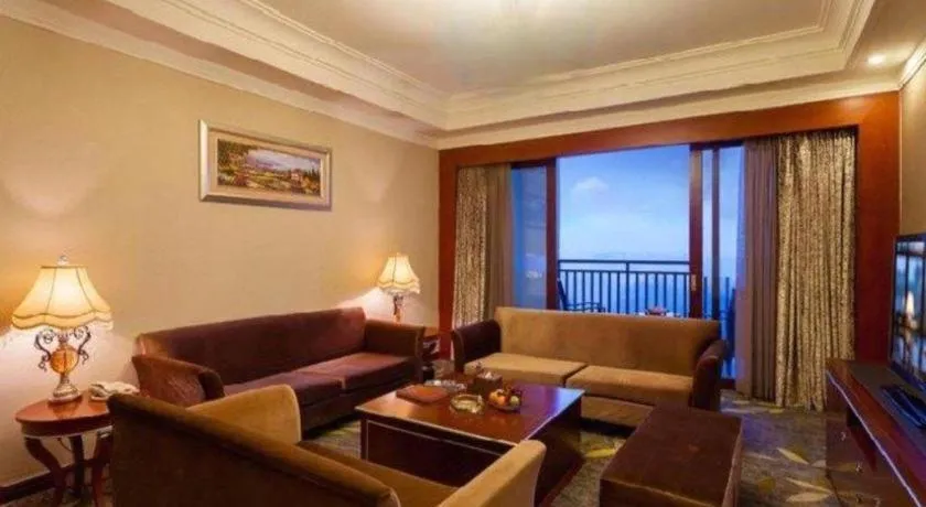 Xinjin Celebrity City Hotel