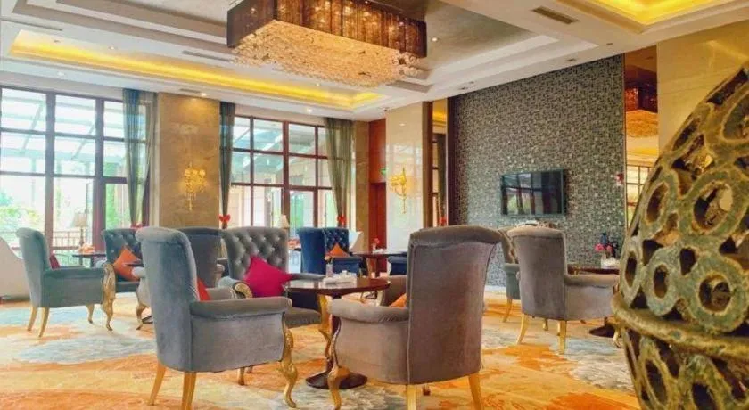 Xinjin Celebrity City Hotel