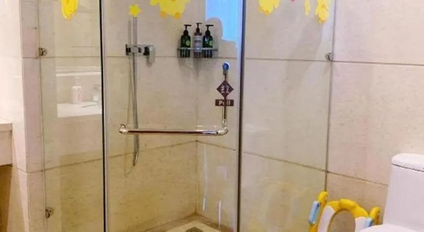 Xinjin Celebrity City Hotel