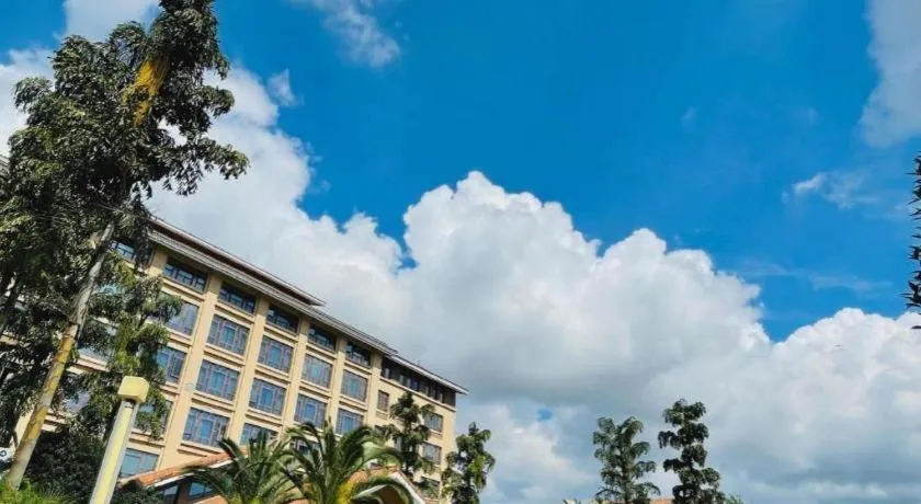 Xinjin Celebrity City Hotel