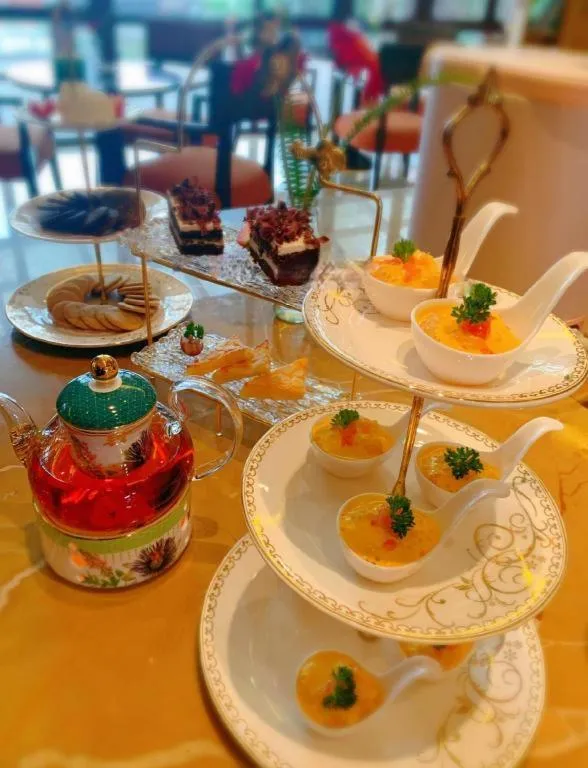 Xinjin Celebrity City Hotel