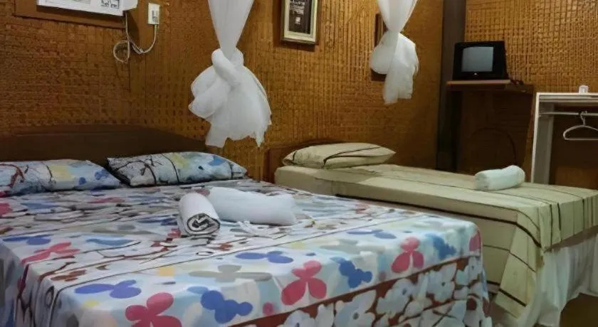 Bed in 67th Heaven Holiday Resort