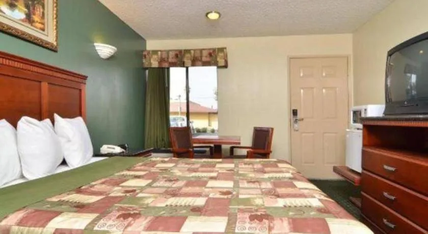 Bed in Americas Best Value Inn Redlands San Bernardino