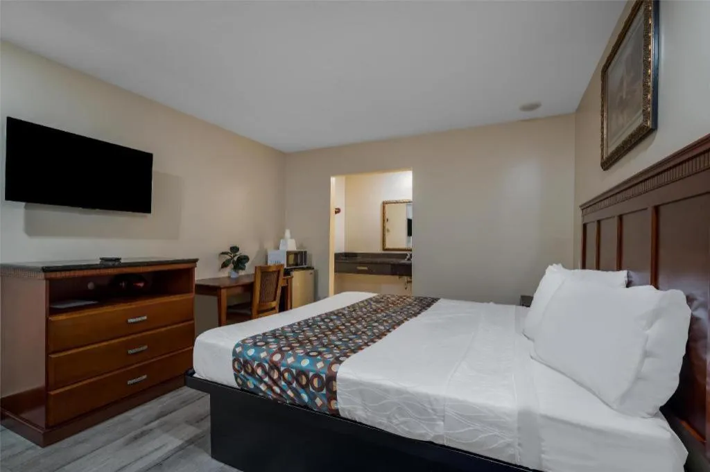 Bed in Americas Best Value Inn Redlands San Bernardino