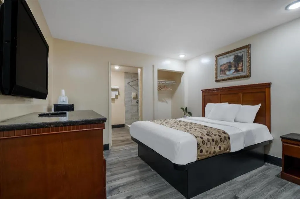 Bed in Americas Best Value Inn Redlands San Bernardino