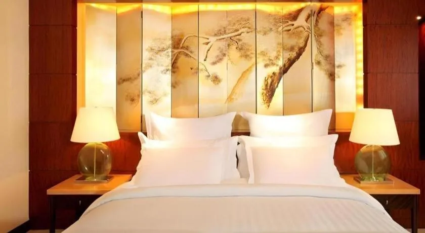 Bed in Kunshan Newport Hotel