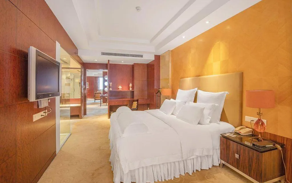 Bed in Kunshan Newport Hotel
