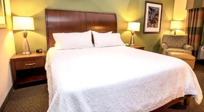 Bed in Hilton Garden Inn Green Bay