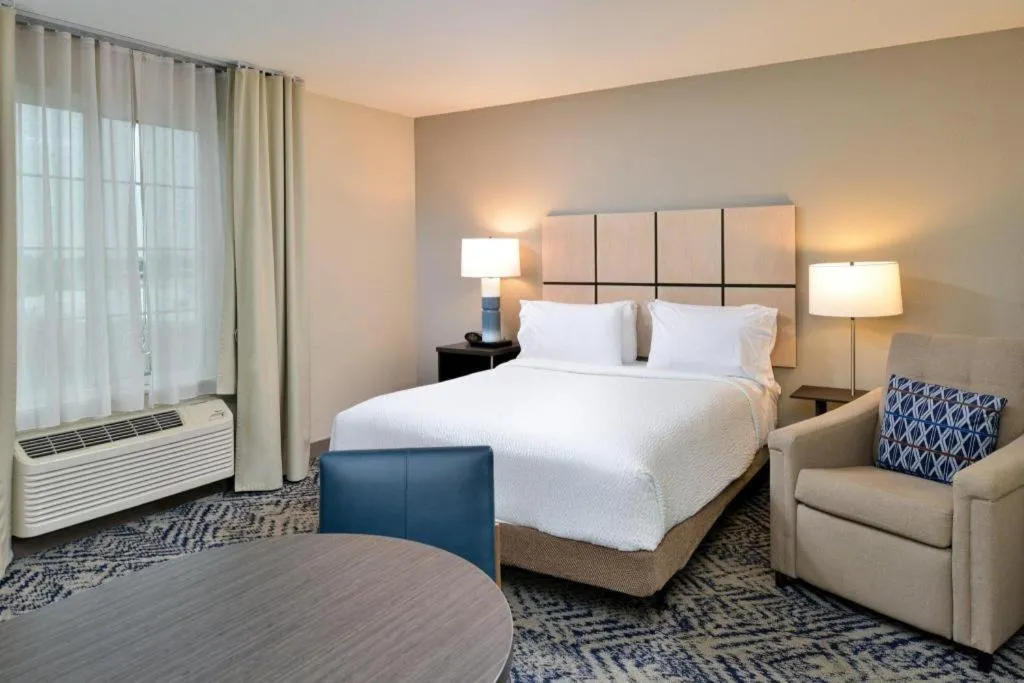 Bed in Candlewood Suites Saint Joseph By IHG