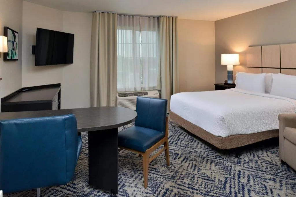 Bed in Candlewood Suites Saint Joseph By IHG