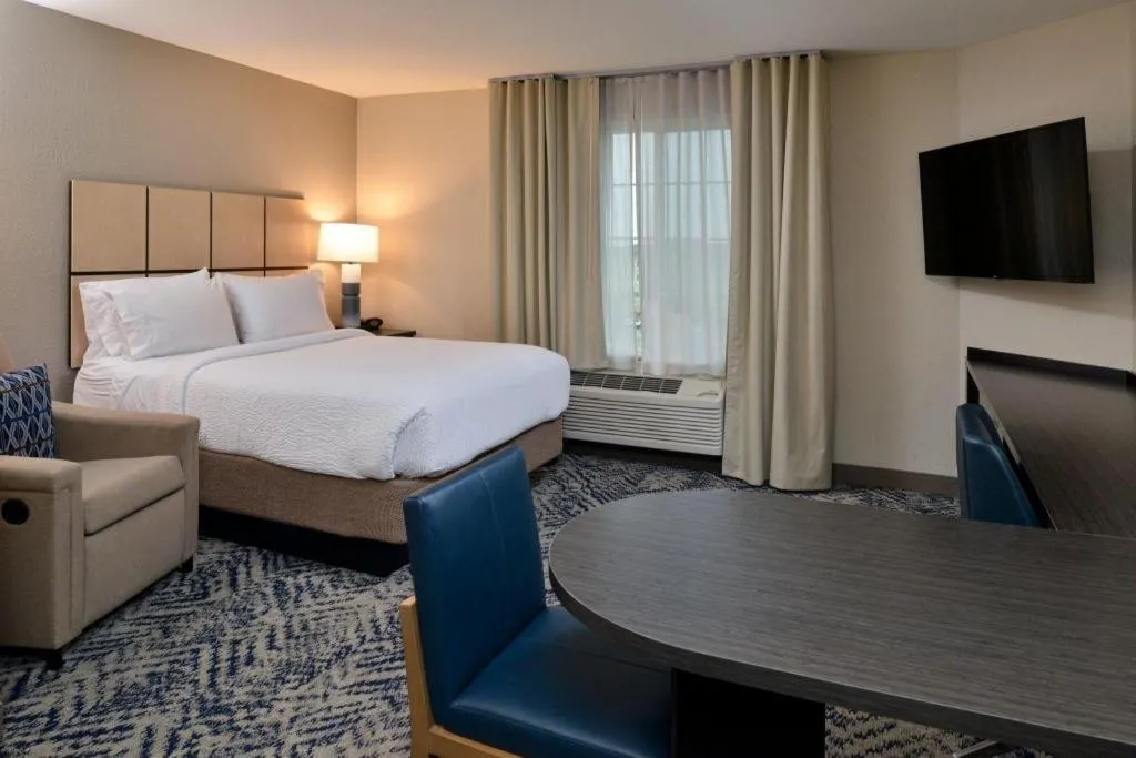 Bed in Candlewood Suites Saint Joseph By IHG