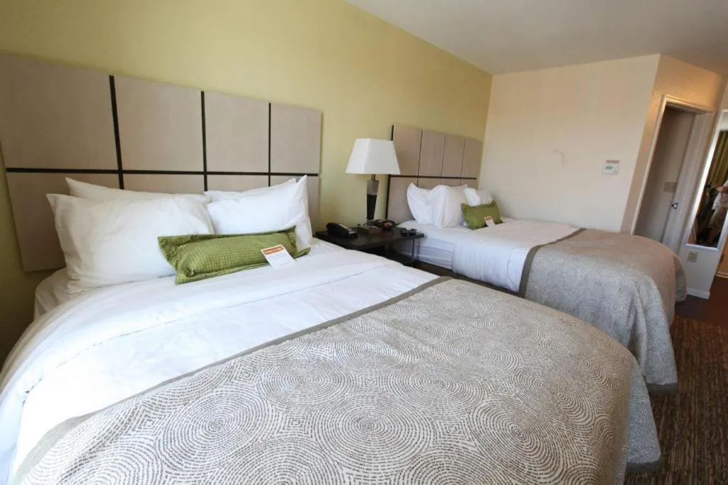 Bed in Candlewood Suites Saint Joseph By IHG