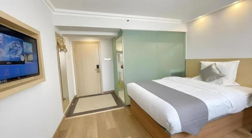 Bed in GreenTree Inn Urumqi South Xinhua Road Hotel