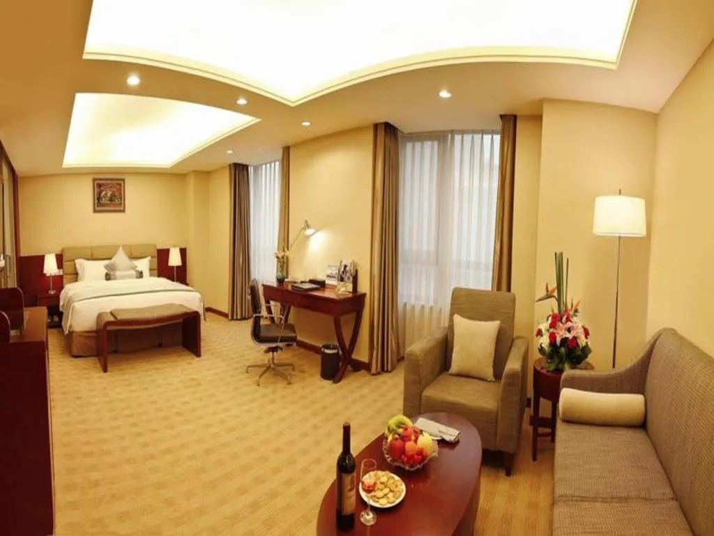 Bed in Chengdu Sovereign Hotel