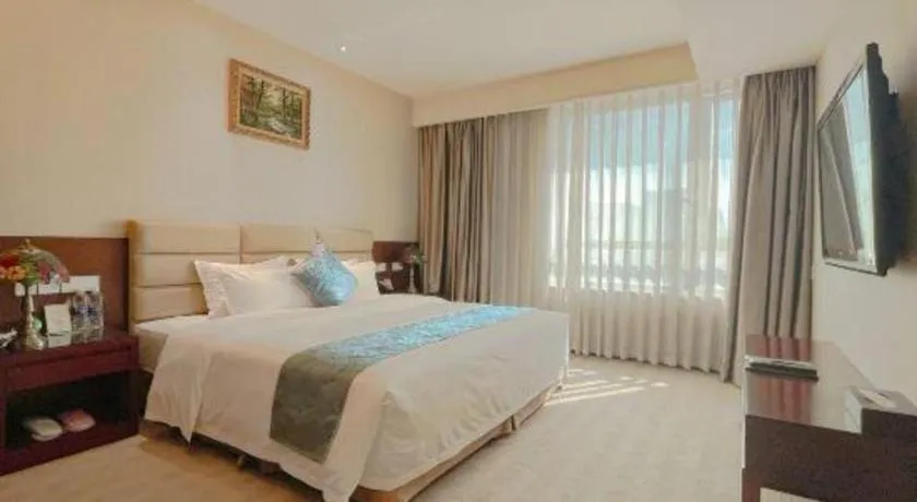 Bed in Chengdu Sovereign Hotel