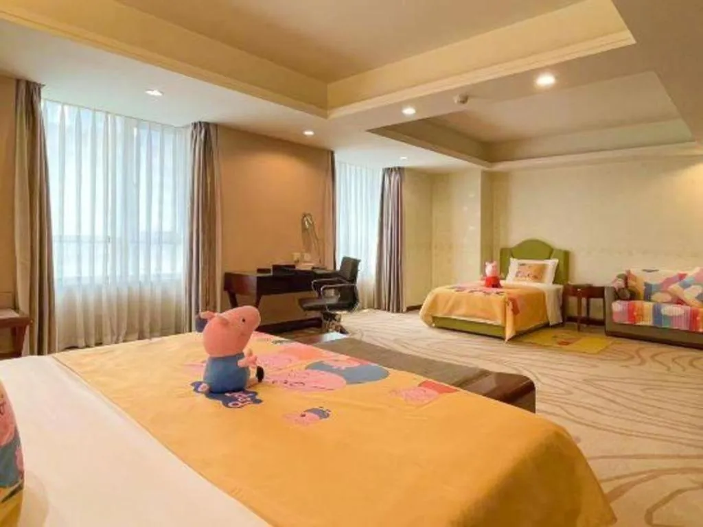 Bed in Chengdu Sovereign Hotel