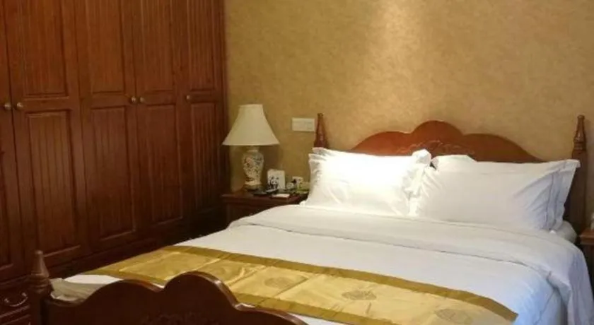 Bed in Chengdu Sovereign Hotel