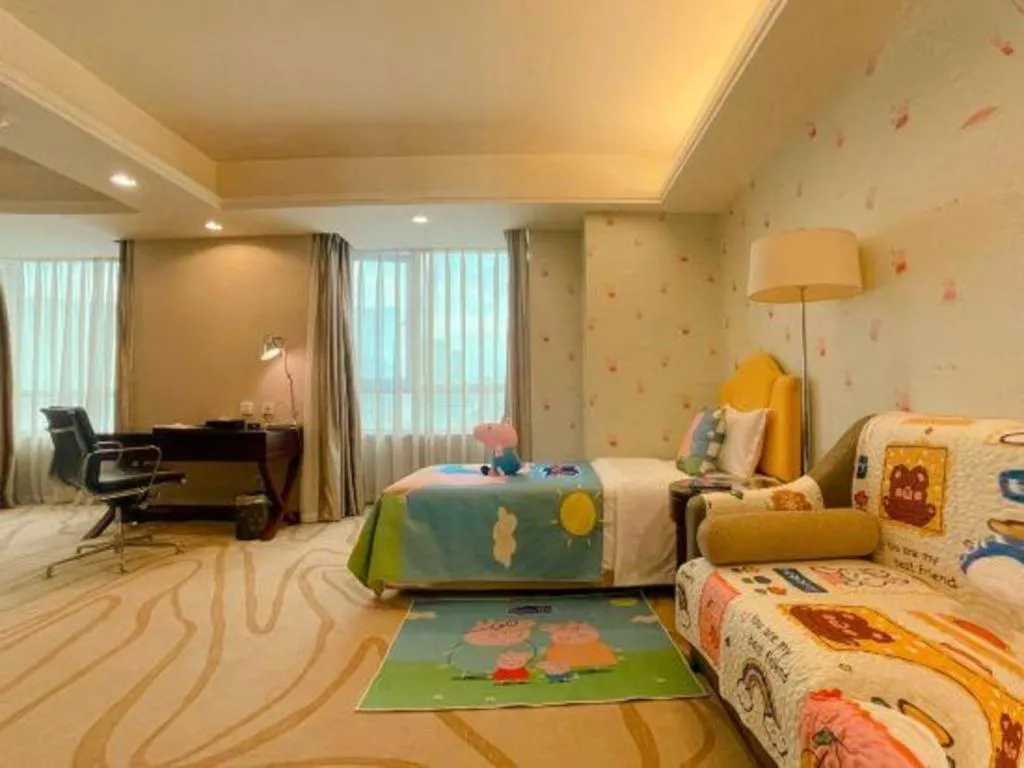 Bed in Chengdu Sovereign Hotel