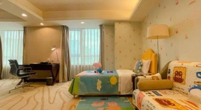 Bed in Chengdu Sovereign Hotel