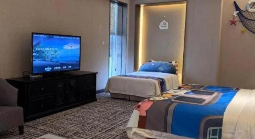 Bed in Green Westdon Hotel