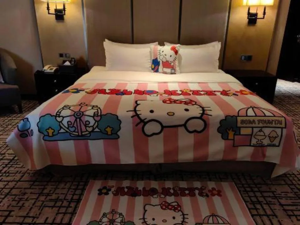 Bed in Green Westdon Hotel