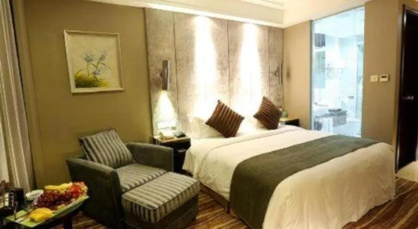 Bed in Green Westdon Hotel