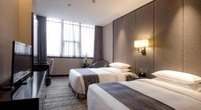 Bed in Green Westdon Hotel